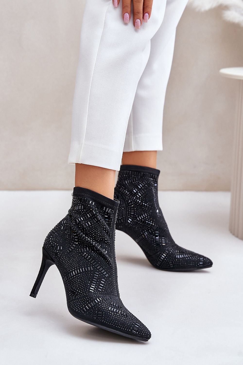 Heel boots model 201689